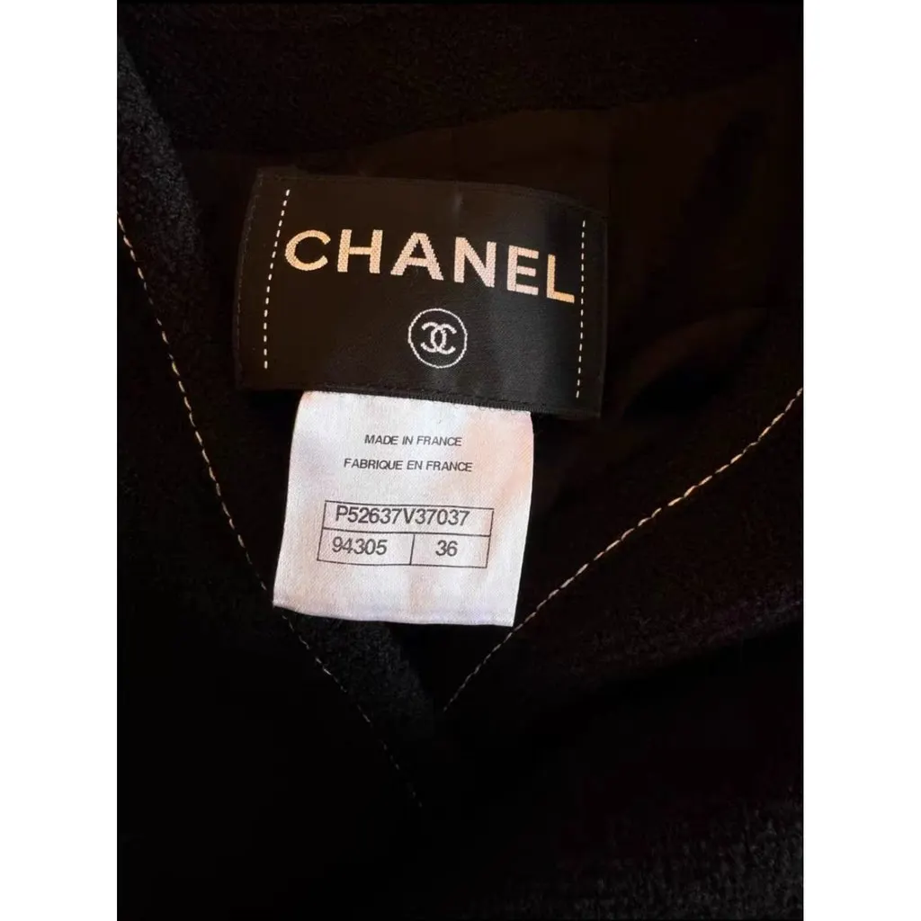 Chanel La Petite Veste Noire Black Wool Jacket Black Wool Very good - Box View
