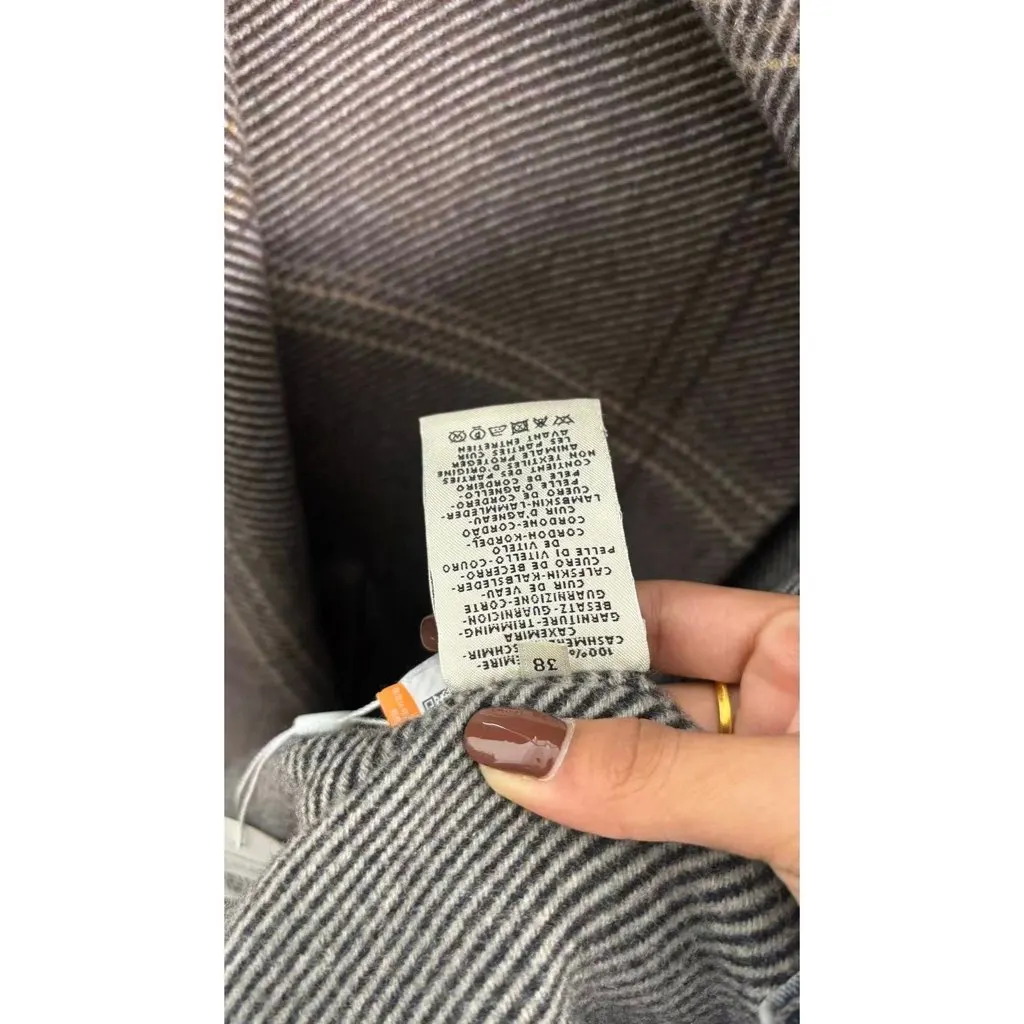 Hermes Cashmere Coat MultiColor Cashmere Very good - Model View
