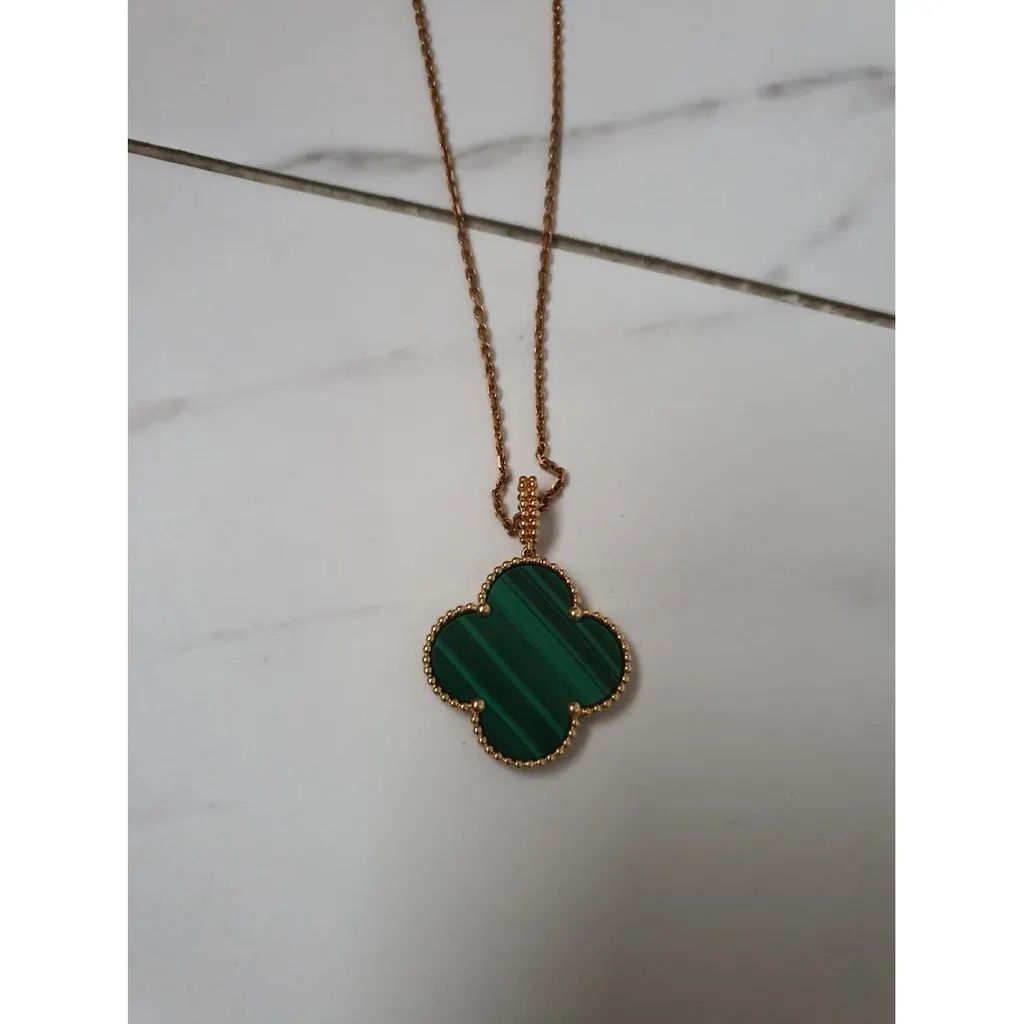 Van Cleef & Arpels Magic Alhambra Green Yellow Gold Necklace Green Lace Very good - Back View