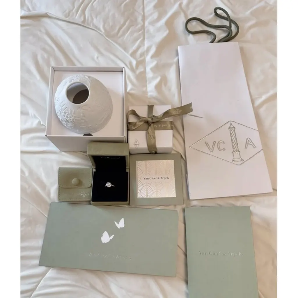 Van Cleef & Arpels Silver Platinum Ring Silver Platinum Very good - Model View