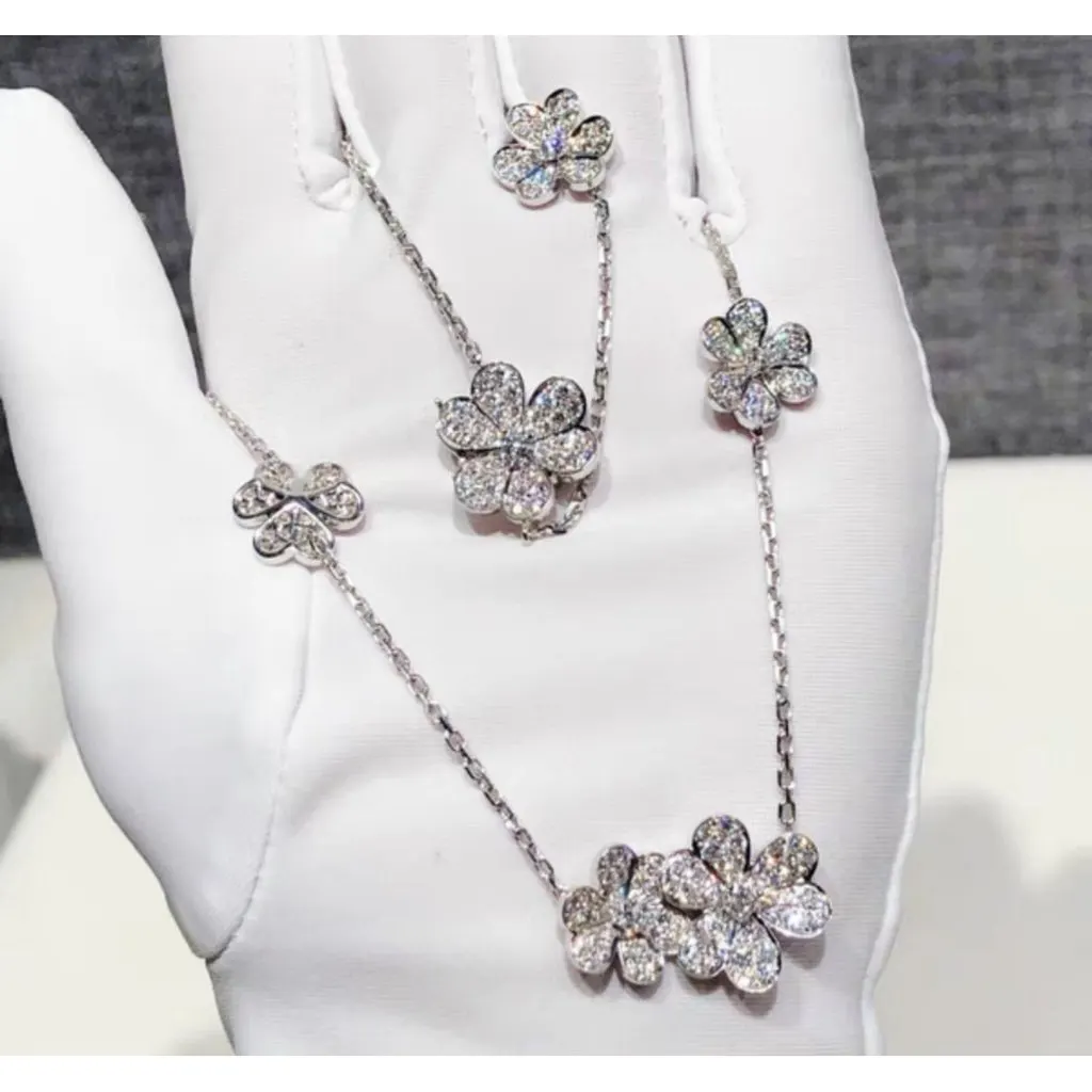 Van Cleef & Arpels Frivole Necklace MultiColor Lace Very good - Model View