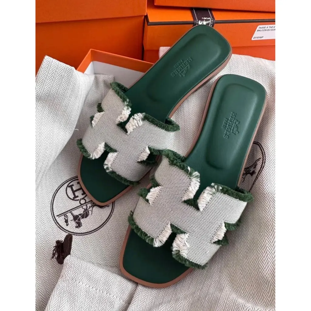 Hermes Oran Green Leather Sandals Green Leather Very good - Box View