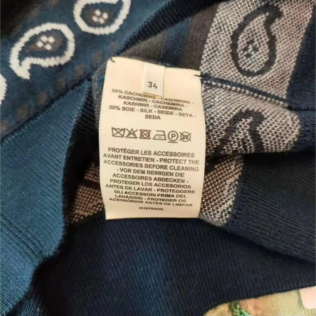 Hermes Twillaine Cashmere Knitwear MultiColor Cashmere Very good - Model View