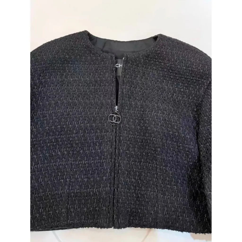 Chanel La Petite Veste Noire Black Wool Jacket Black Wool Very good - Inside View