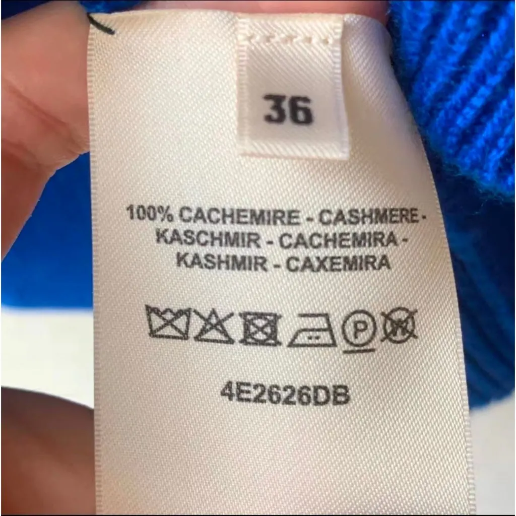Hermes Cashmere Knitwear MultiColor Cashmere Very good - Model View
