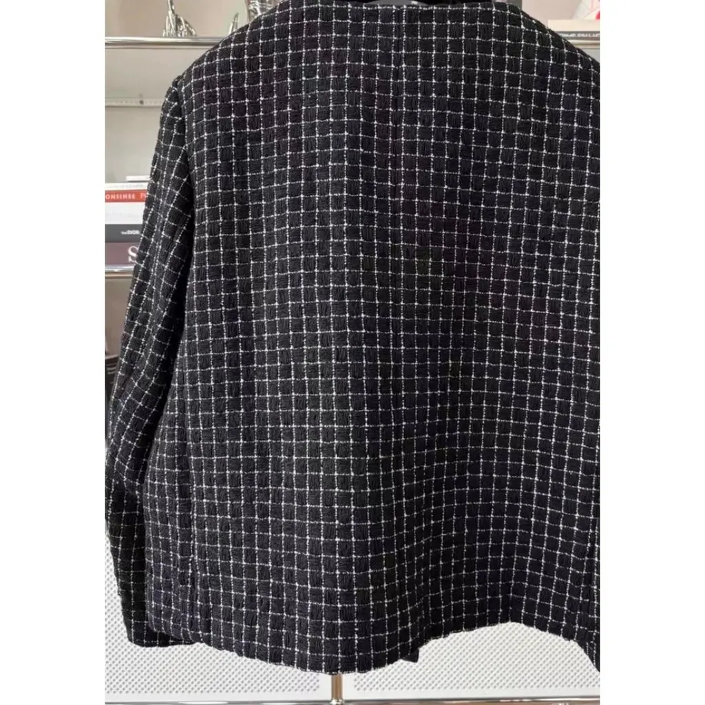 Chanel La Petite Veste Noire Tweed Jacket MultiColor Tweed Very good - Model View