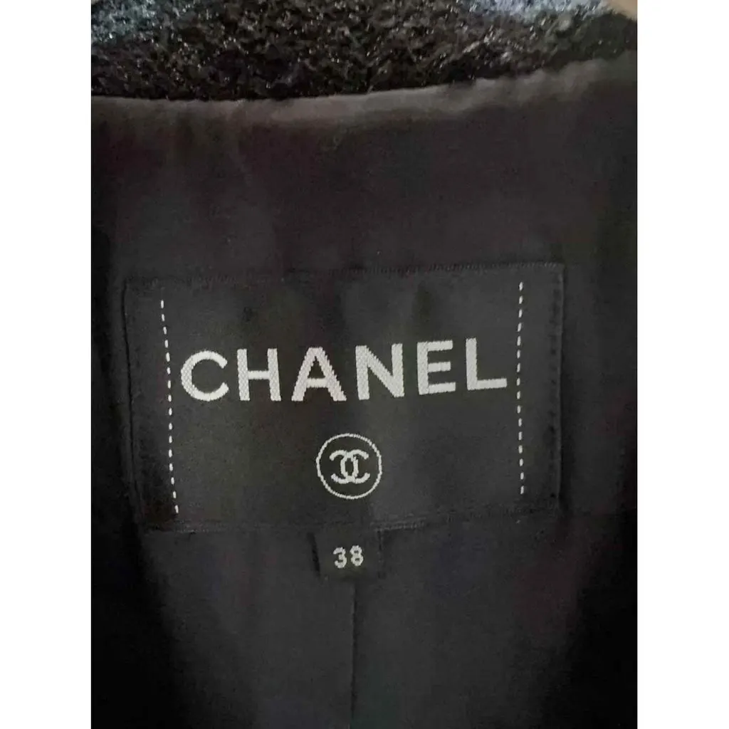Chanel La Petite Veste Noire Black Tweed Jacket Black Tweed Very good - Box View