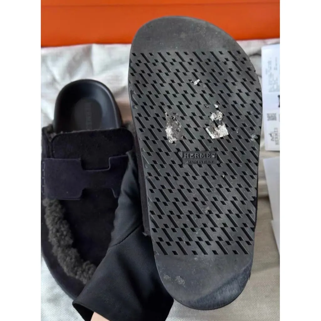 Hermes Black Leather Sandals Black Leather Very good - Box View