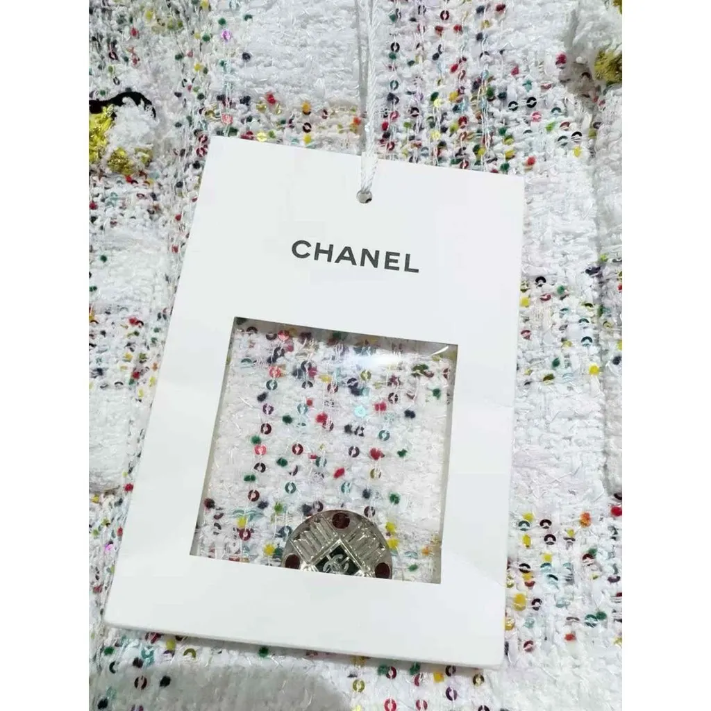 Chanel Tweed Skirt MultiColor Tweed Never worn, with tag - Inside View