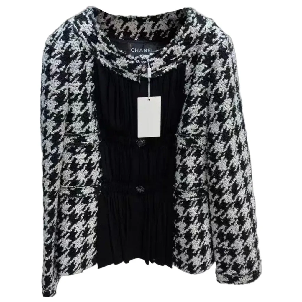 Chanel La Petite Veste Noire Wool Jacket MultiColor Wool Very good - Front View