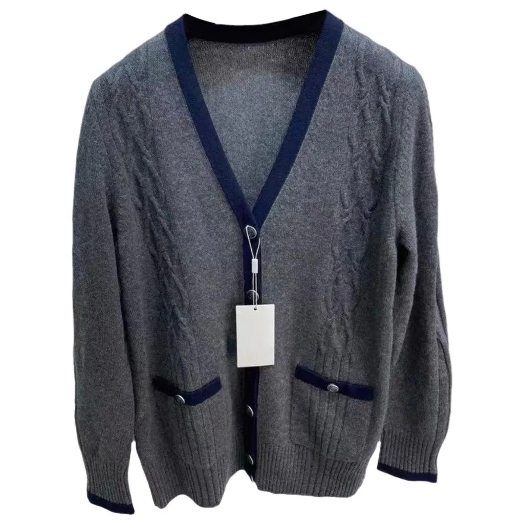 Chanel Grey Cashmere Knitwear Grey Cashmere Very good - Front View
