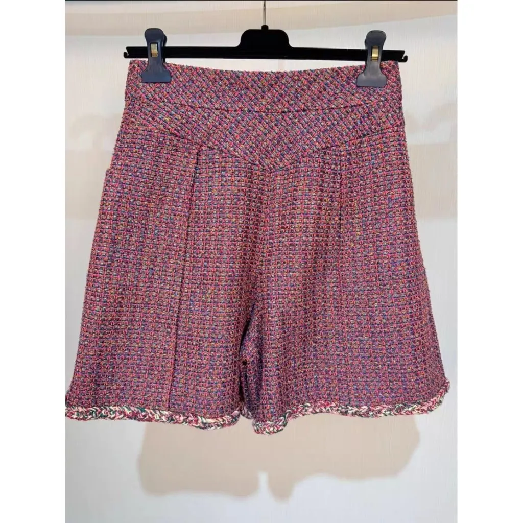 Chanel Tweed Shorts MultiColor Tweed Very good - Back View