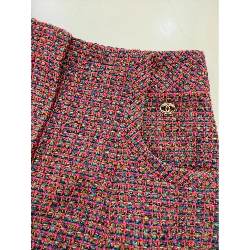 Chanel Tweed Shorts MultiColor Tweed Very good - Inside View