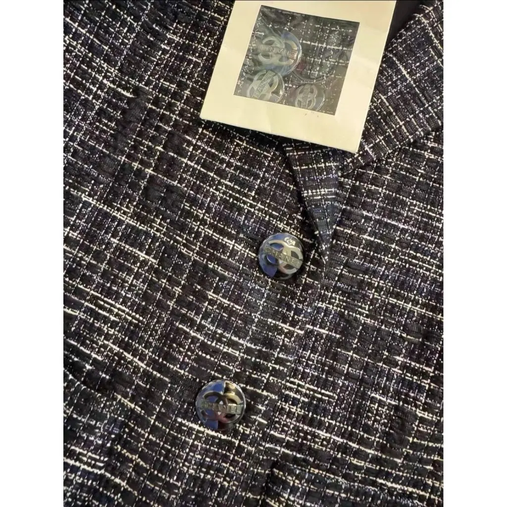 Chanel La Petite Veste Noire Tweed Jacket MultiColor Tweed Very good - Model View