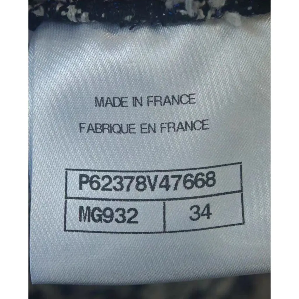 Chanel La Petite Veste Noire Tweed Jacket MultiColor Tweed Very good - Model View