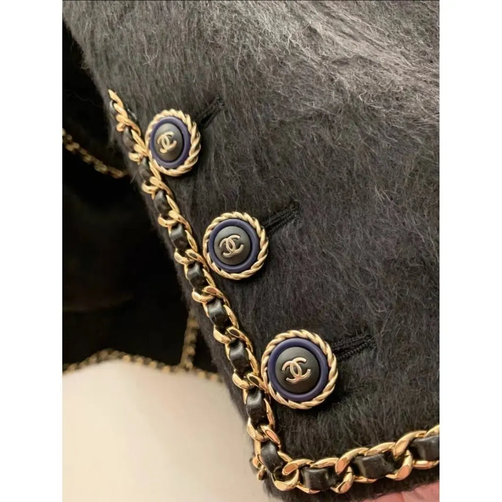 Chanel La Petite Veste Noire Black Wool Jacket Black Wool Never worn, with tag - Inside View