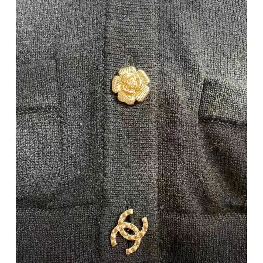 Chanel Black Cashmere Knitwear Black Cashmere Never worn, with tag - Box View