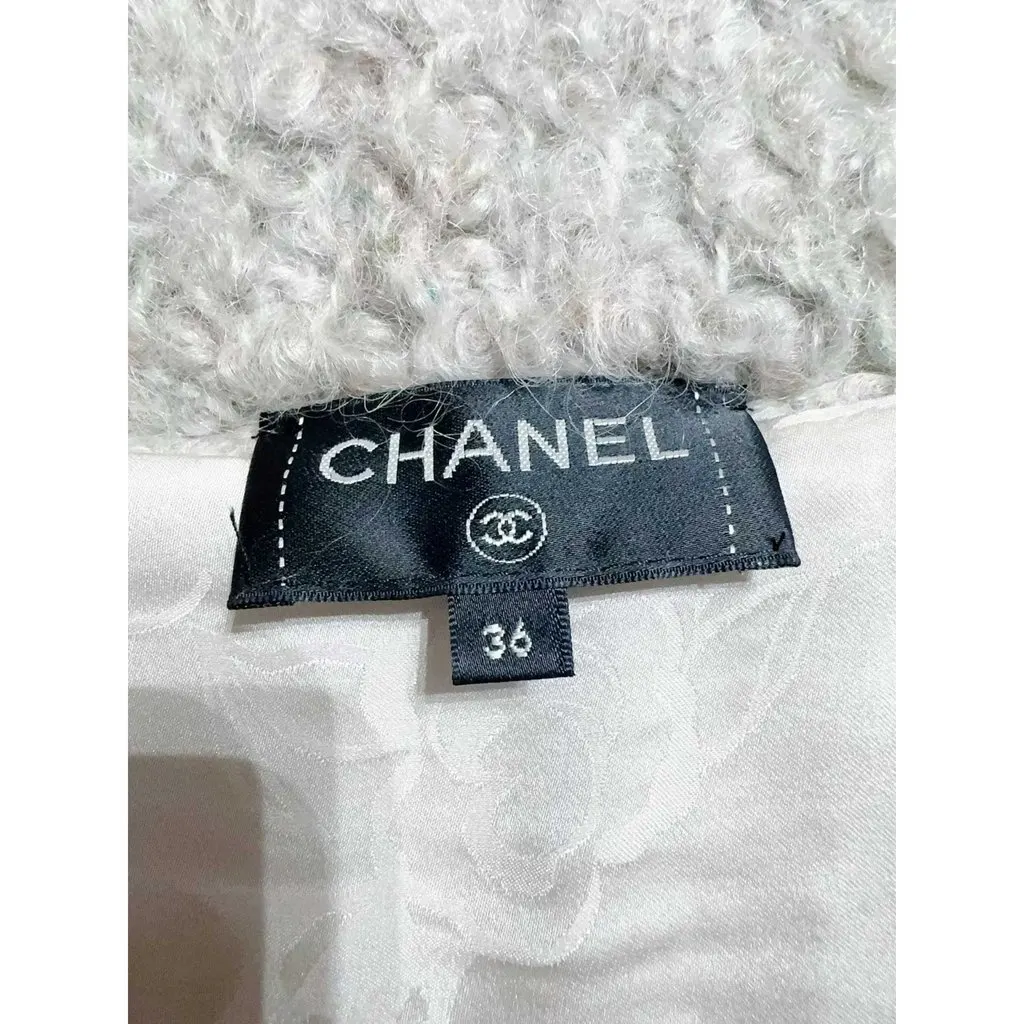 Chanel Wool Coat MultiColor Wool Very good - Model View