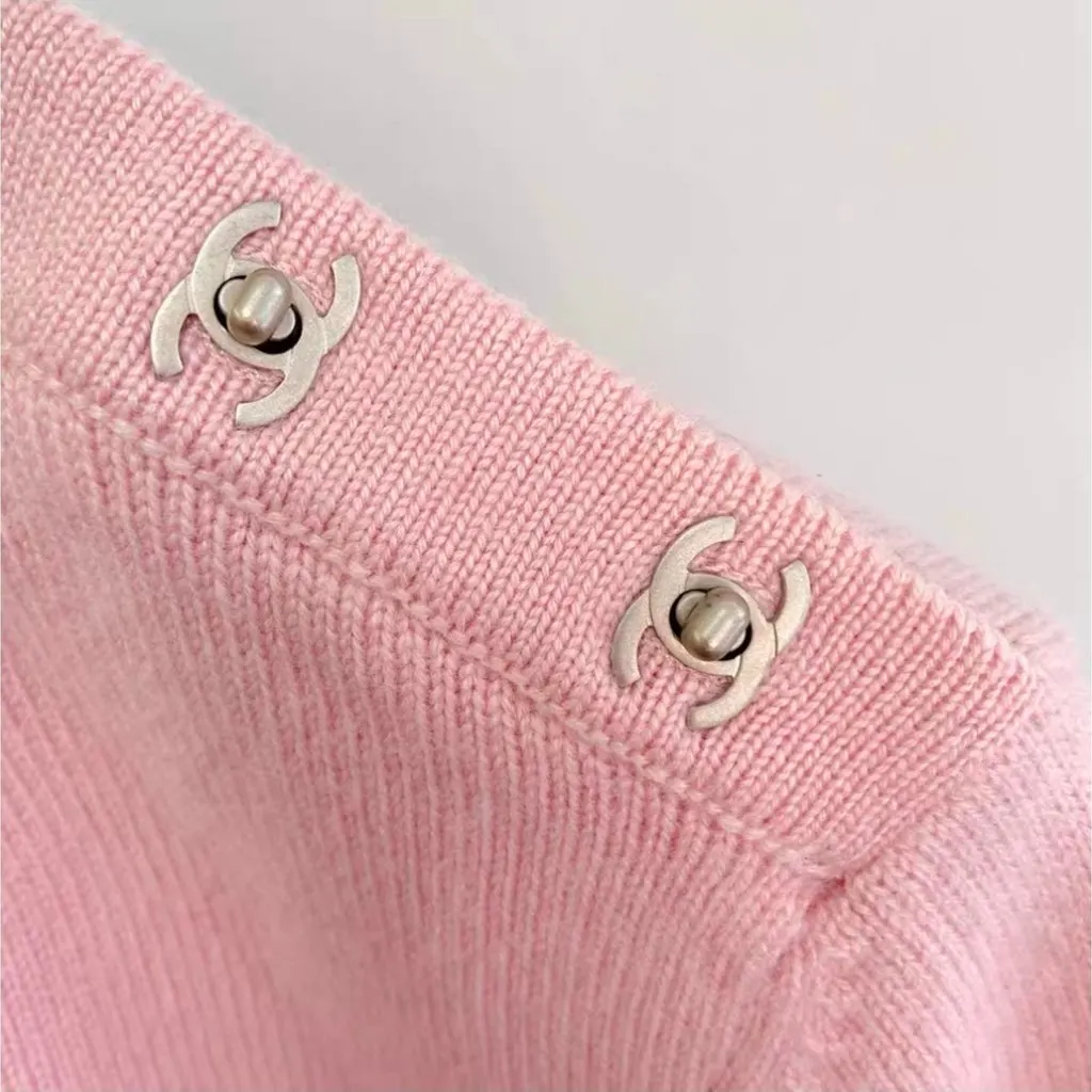 Chanel Pink Cashmere Knitwear Pink Cashmere Very good - Inside View