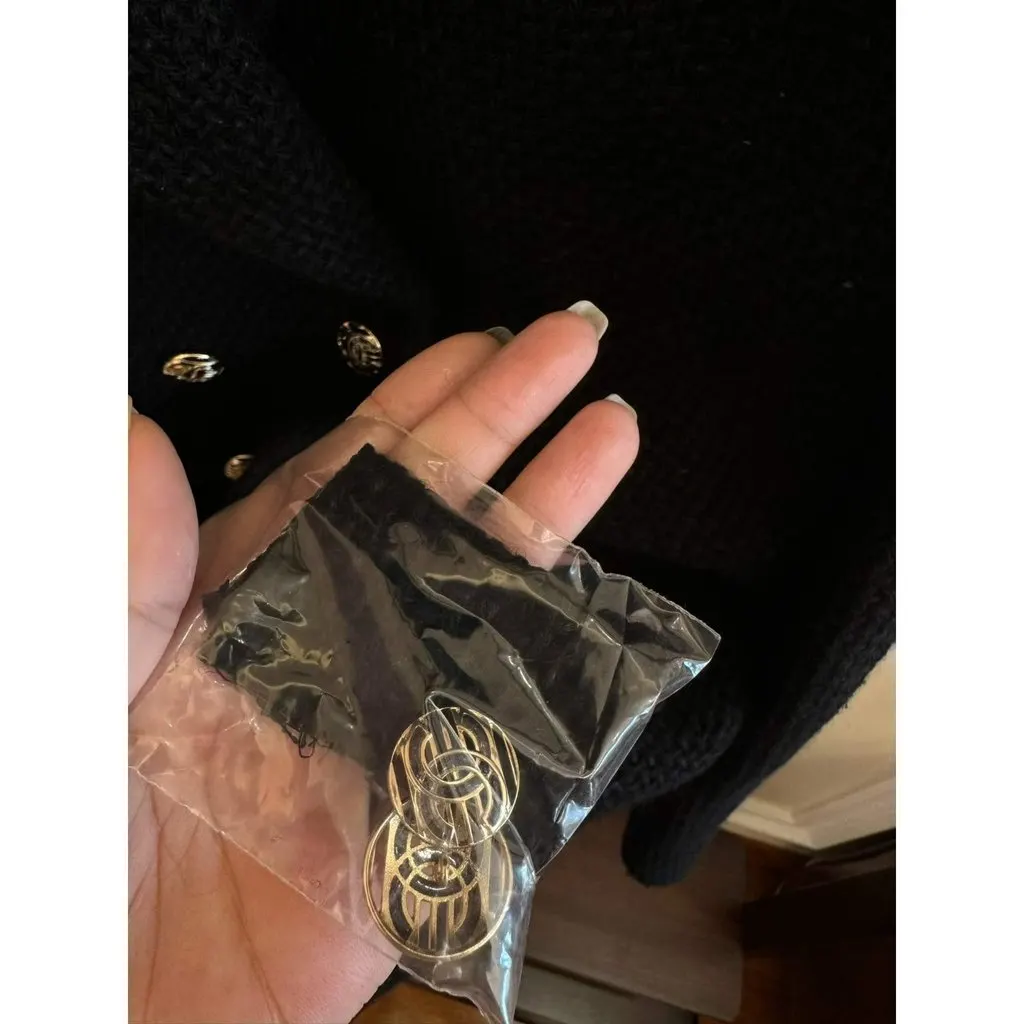 Chanel Black Wool Coat Black Wool Very good - Model View