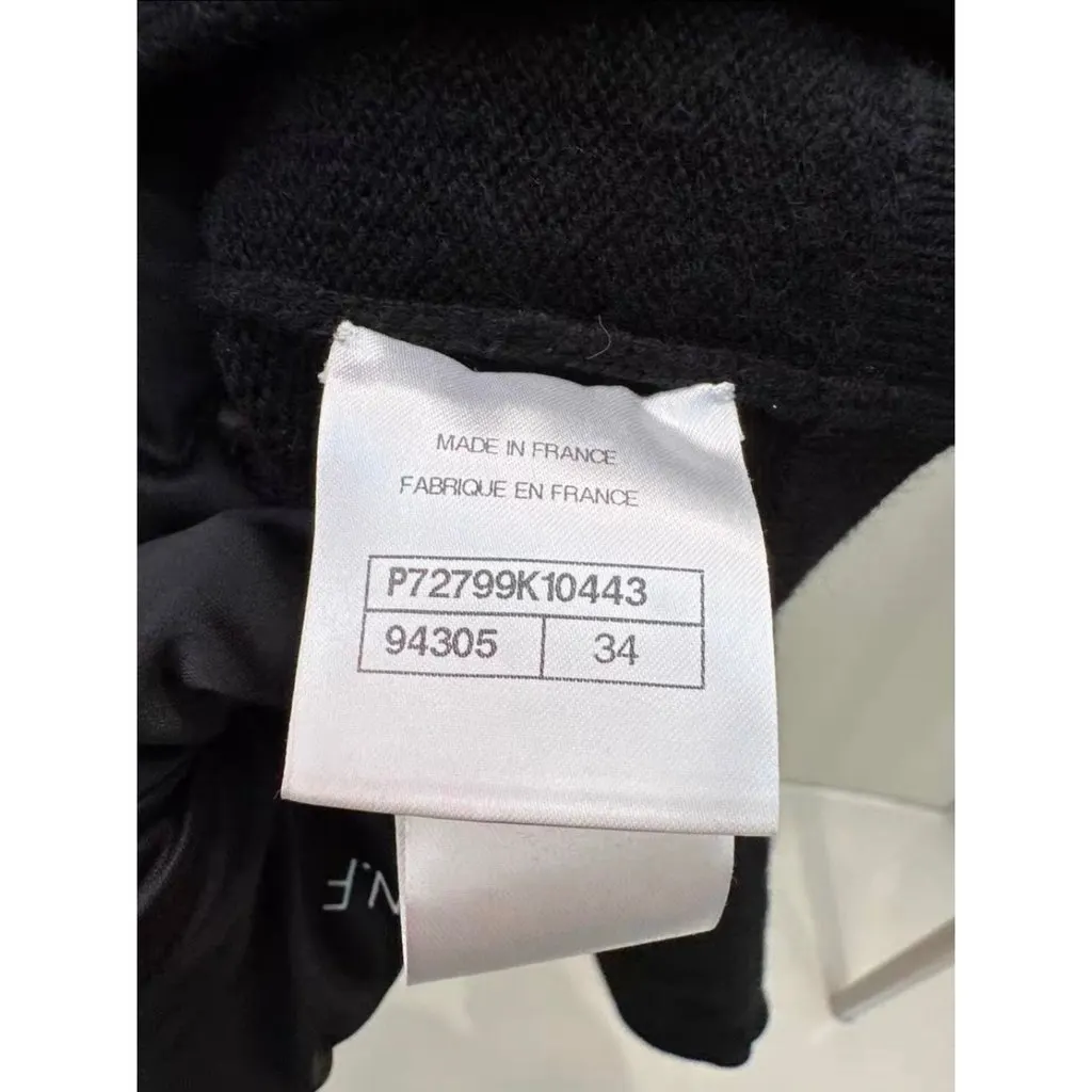 Chanel Black Cashmere Knitwear Black Cashmere Very good - Inside View