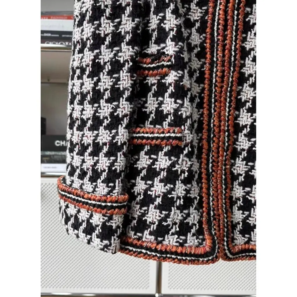 Chanel La Petite Veste Noire Wool Jacket MultiColor Wool Very good - Model View