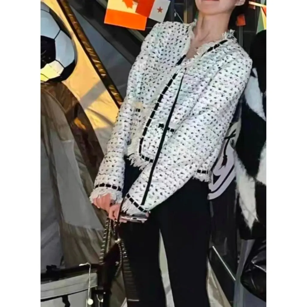 Chanel La Petite Veste Noire Tweed Jacket MultiColor Tweed Very good - Model View