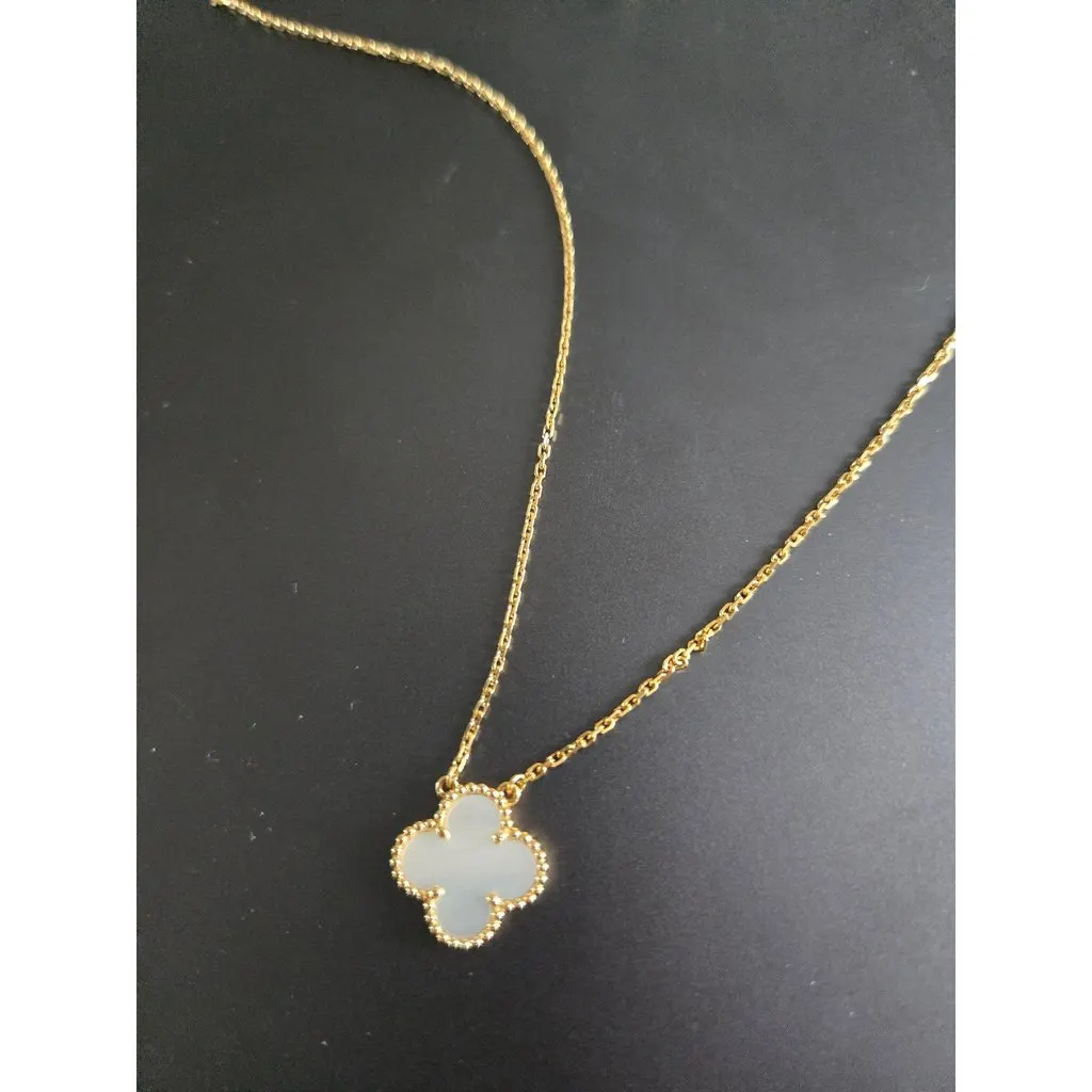 Van Cleef & Arpels Vintage Alhambra Yellow Gold Necklace MultiColor Lace Very good - Inside View