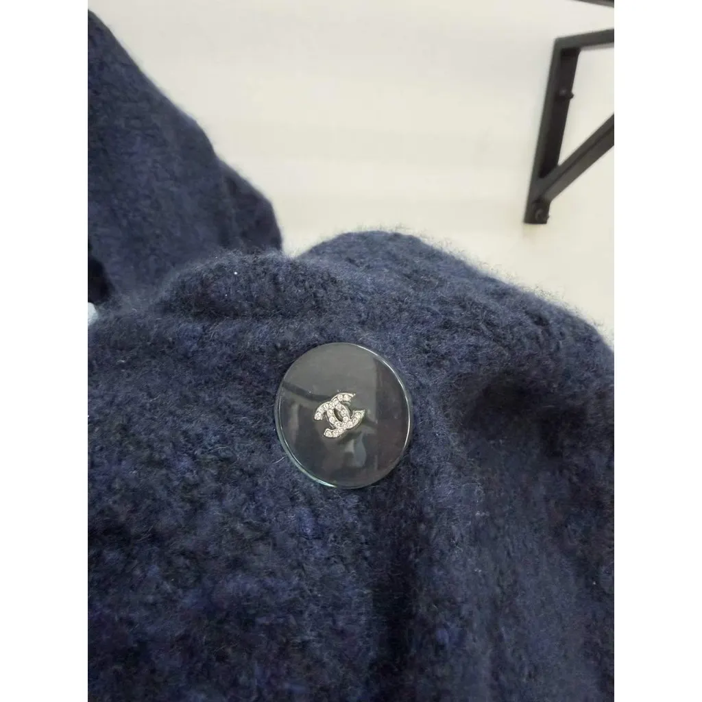 Chanel Cashmere Coat MultiColor Cashmere Never worn, with tag - Model View