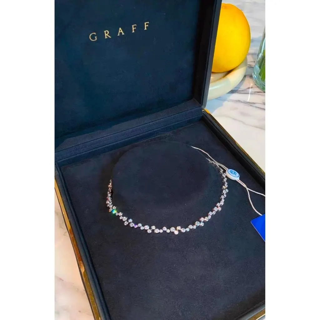 Graff Necklace MultiColor Lace Very good - Inside View