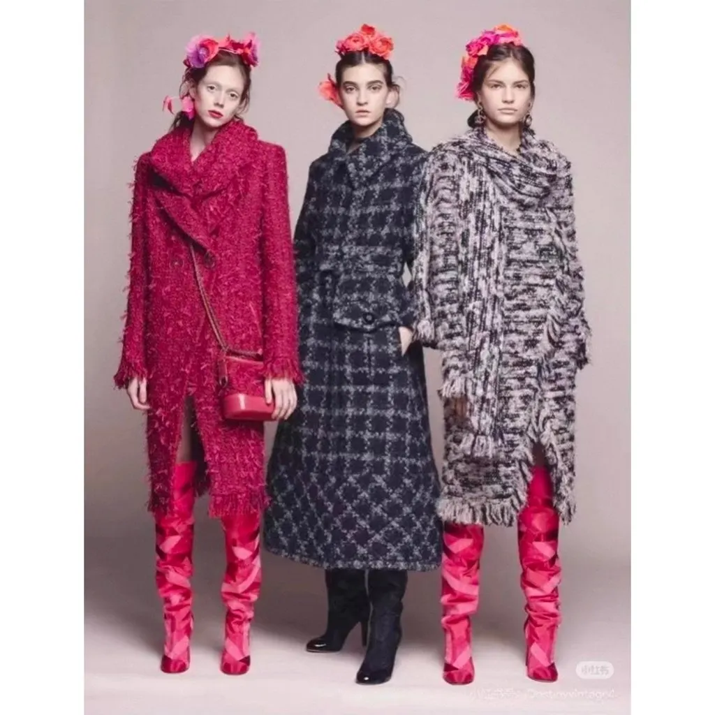 Chanel Wool Coat MultiColor Wool Very good - Model View