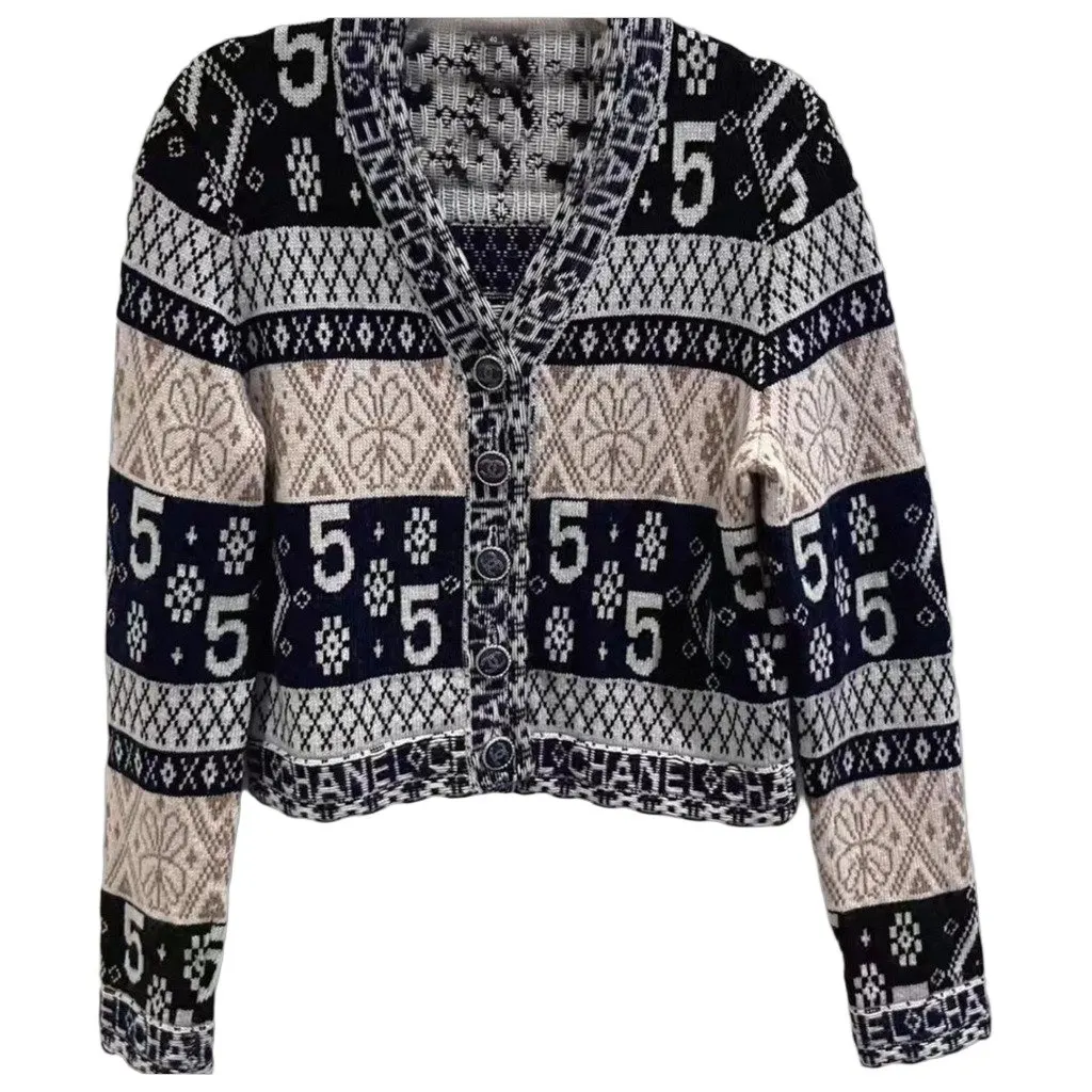 Chanel Cashmere Knitwear MultiColor Cashmere Very good - Front View