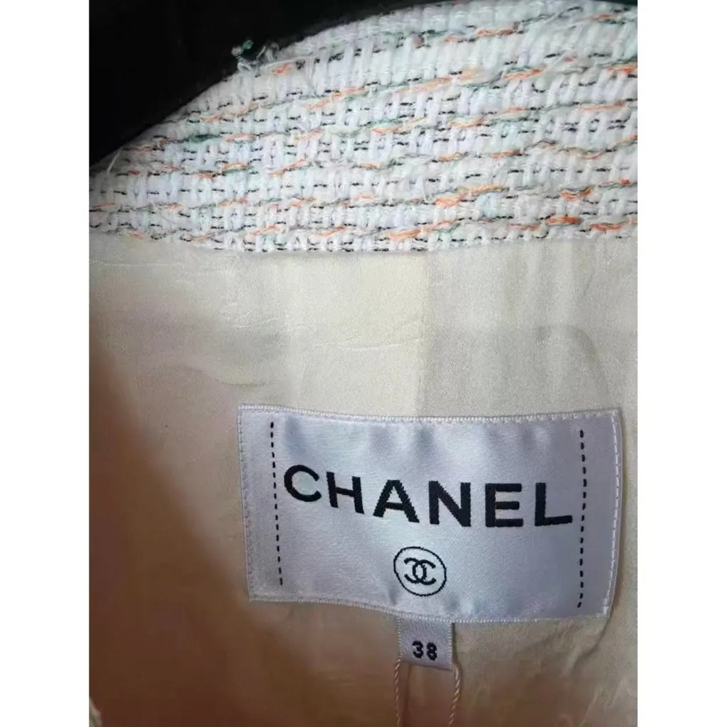 Chanel La Petite Veste Noire Tweed Jacket MultiColor Tweed Very good - Box View