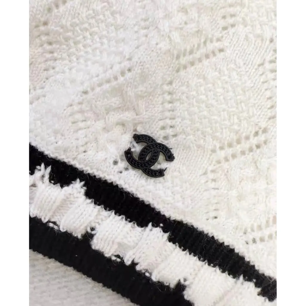 Chanel Cashmere Knitwear MultiColor Cashmere Never worn, with tag - Model View