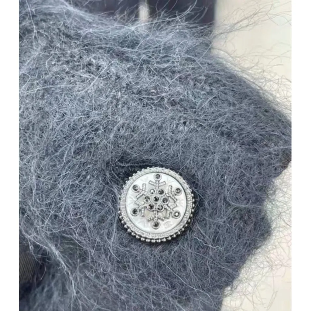Chanel Black Cashmere Knitwear Black Cashmere Very good - Model View
