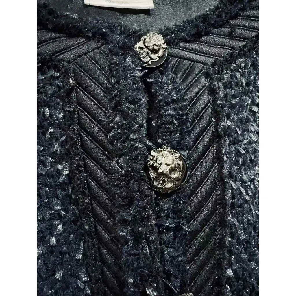 Chanel La Petite Veste Noire Black Wool Jacket Black Wool Very good - Model View
