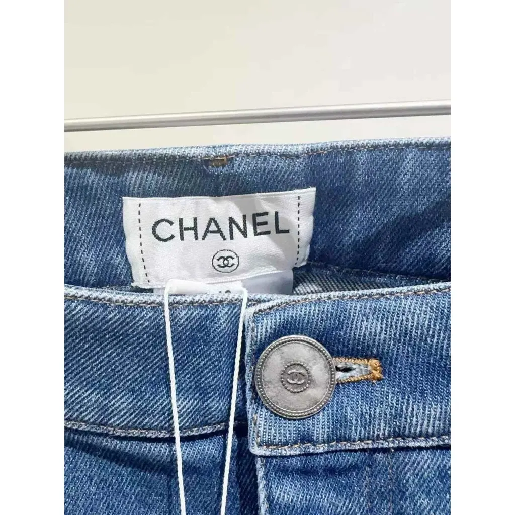 Chanel Cotton Jeans MultiColor Cotton Never worn, with tag - Model View