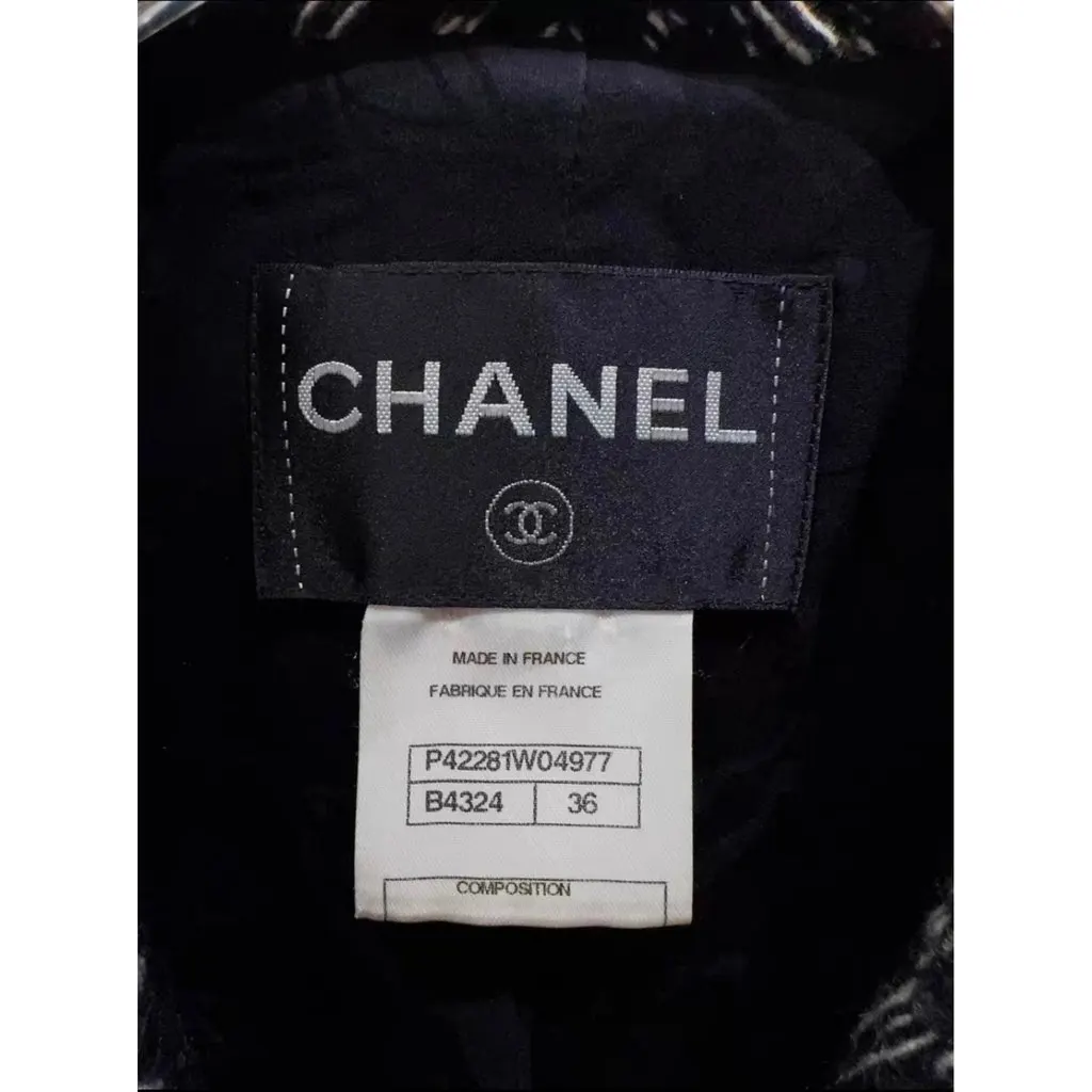 Chanel La Petite Veste Noire Wool Jacket MultiColor Wool Very good - Back View