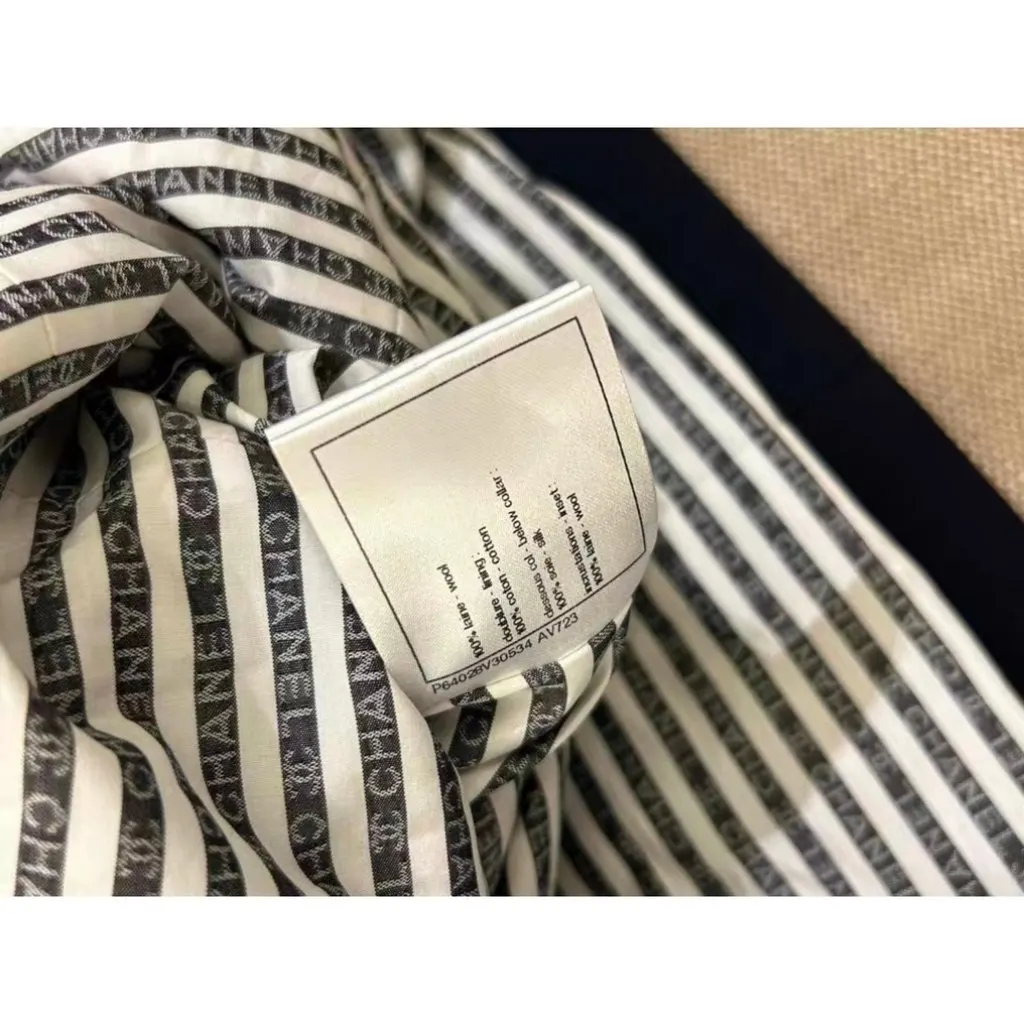 Chanel Wool Coat MultiColor Wool Very good - Model View