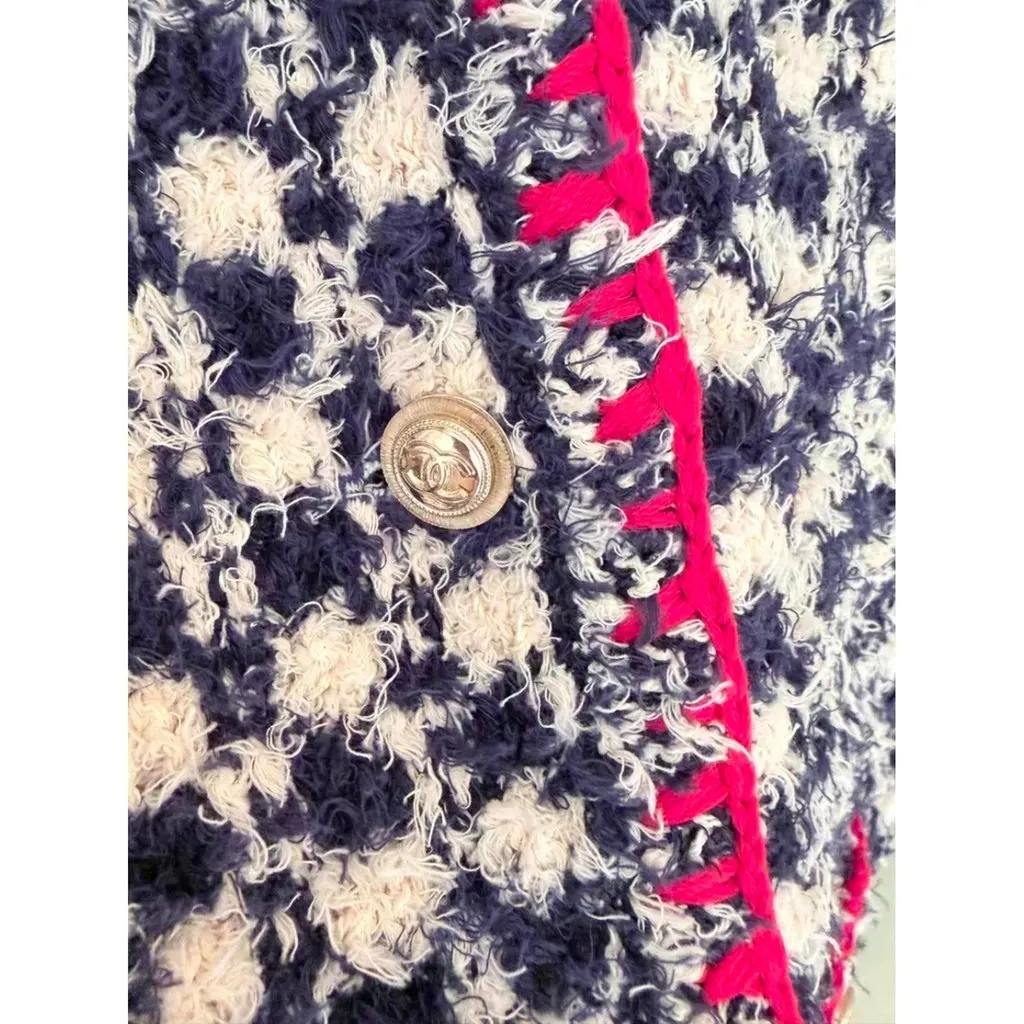 Chanel La Petite Veste Noire Linen Jacket MultiColor Linen Very good - Model View
