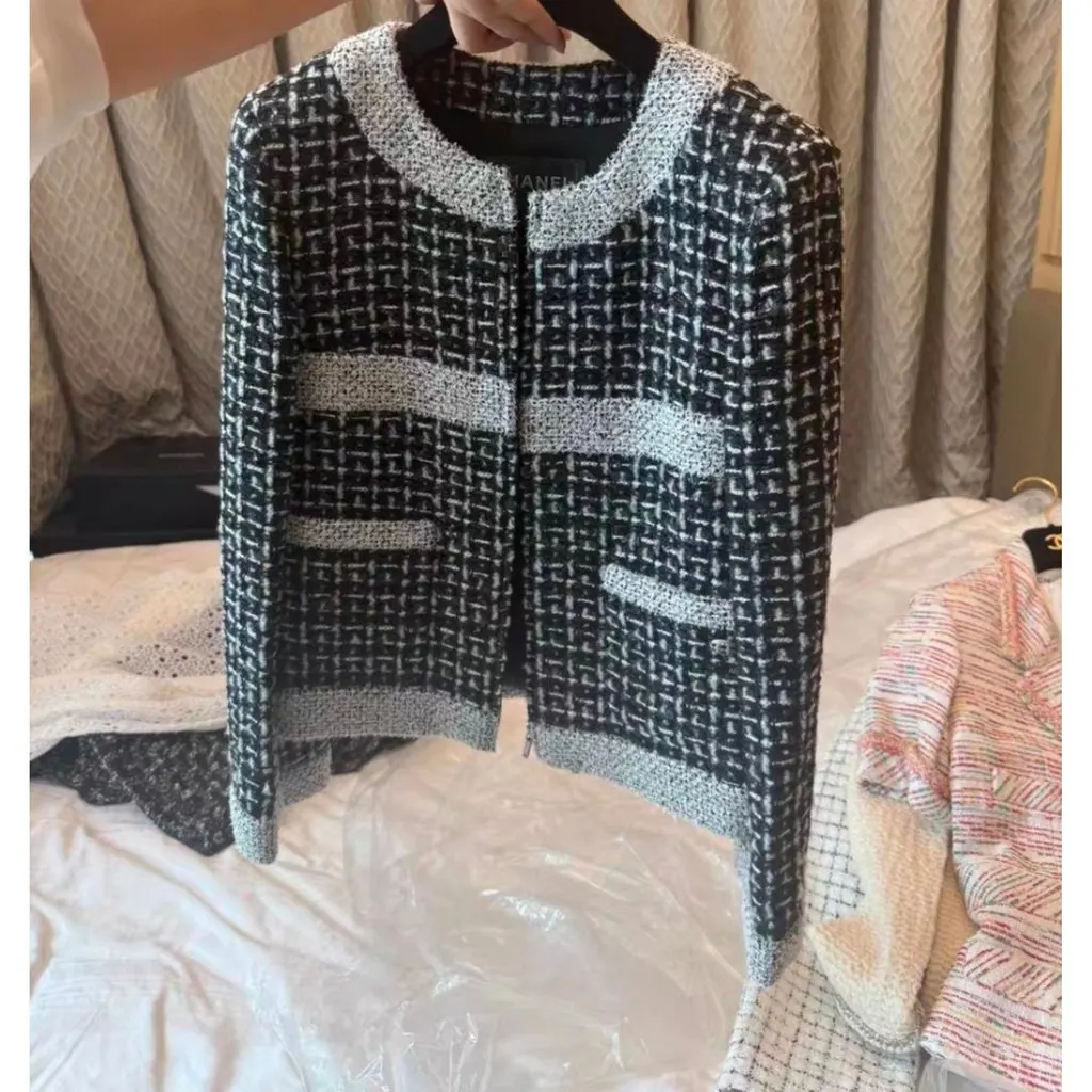 Chanel La Petite Veste Noire Wool Jacket MultiColor Wool Very good - Back View