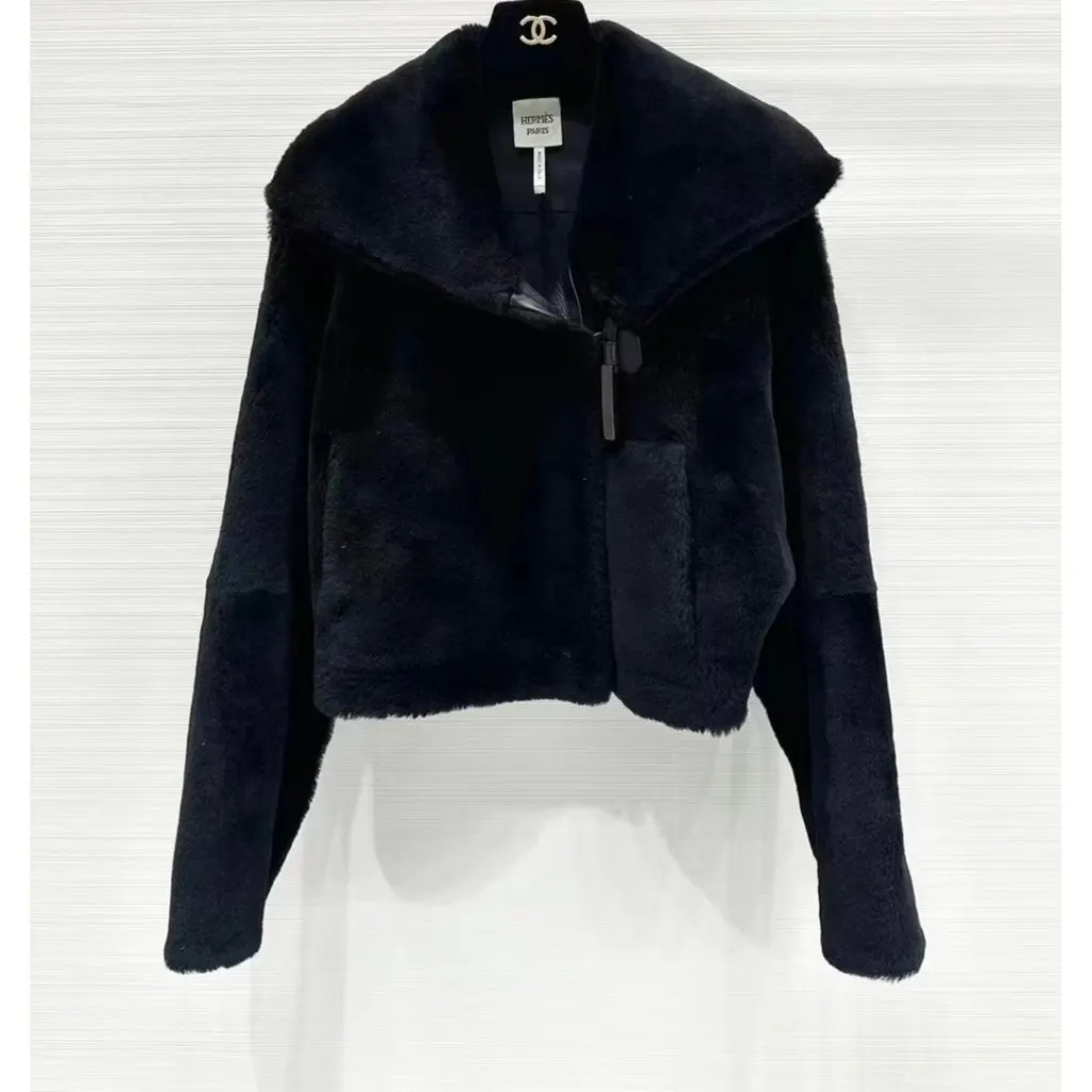 Hermes Black Shearling Coat Black Shearling Never worn, with tag - Inside View