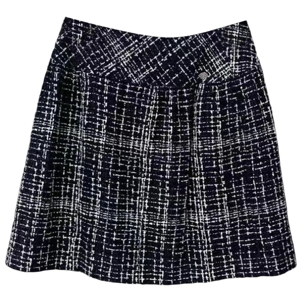 Chanel Tweed Skirt MultiColor Tweed Very good - Front View