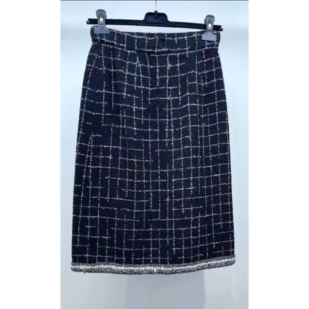 Chanel Tweed Skirt MultiColor Tweed Very good - Back View