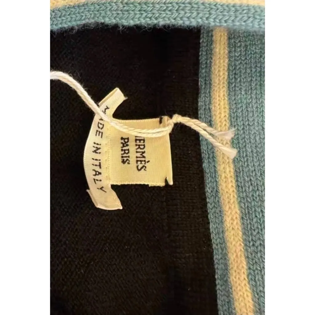 Hermes Twillaine Cashmere Knitwear MultiColor Cashmere Very good - Model View