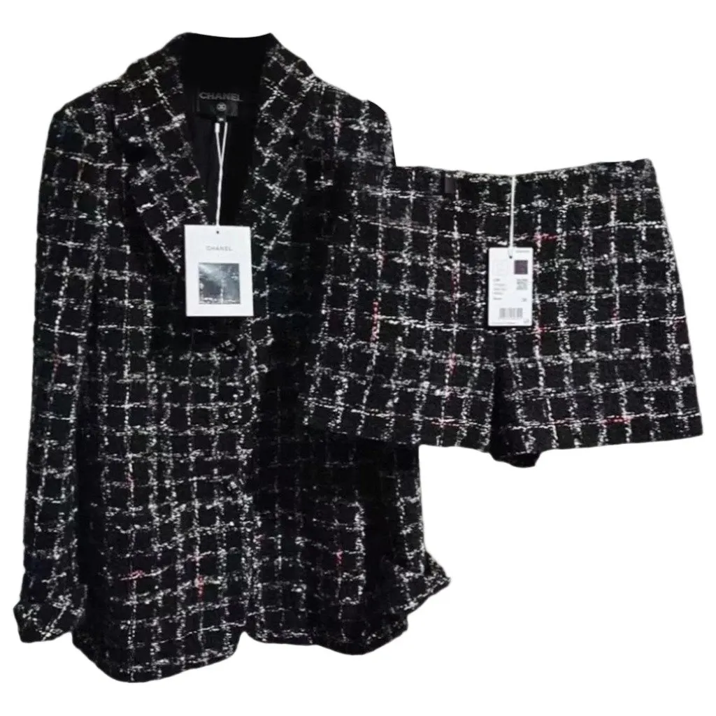 Chanel La Petite Veste Noire Tweed Jacket MultiColor Tweed Never worn, with tag - Front View