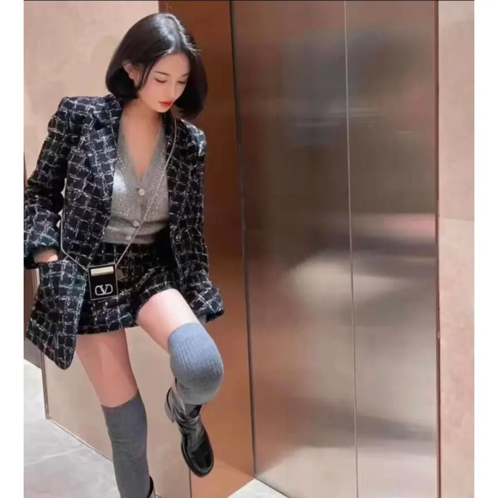 Chanel La Petite Veste Noire Tweed Jacket MultiColor Tweed Never worn, with tag - Inside View