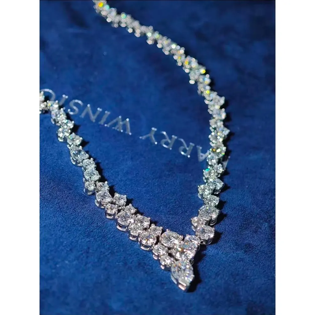 Harry Winston Necklace MultiColor Lace Very good - Back View