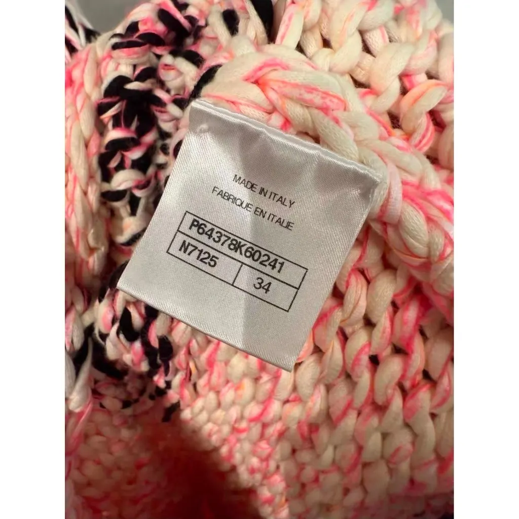 Chanel Cotton Knitwear MultiColor Cotton Very good - Model View