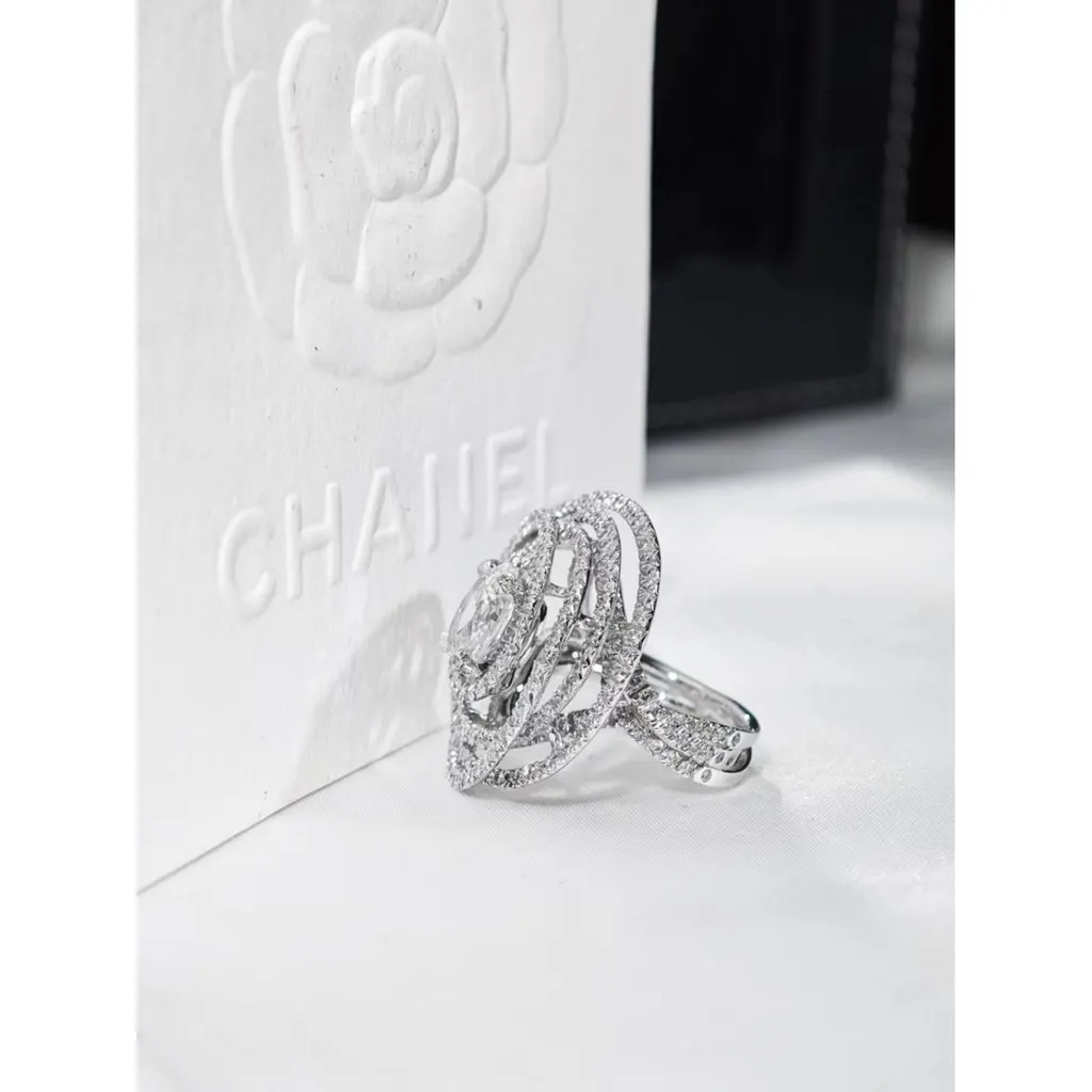 Chanel Ring MultiColor Very good - Model View